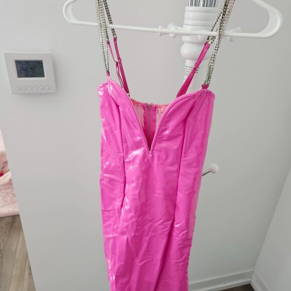 Wet look mini dress - Picture 2 of 4